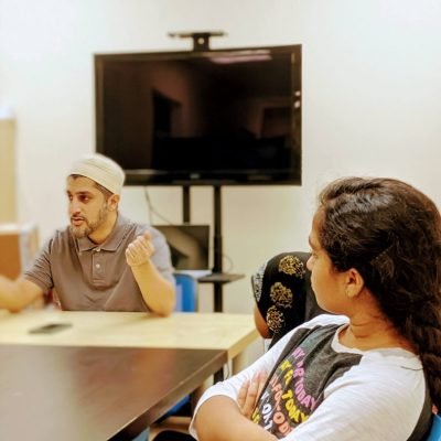 00100lrPORTRAIT_00100_BURST20200307124612101_COVER-810x1080